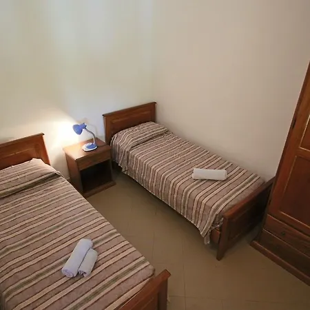 Beautiful Holiday In Near Beach Semesterbostad Ricadi